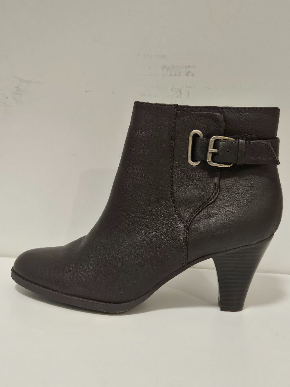 St Johns Bay dark brown leather bootie boot, NEW, 9M